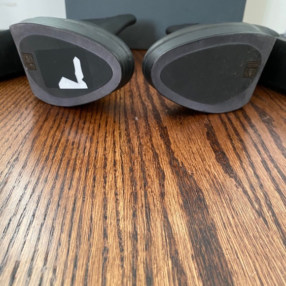 EILEEN FISHER LEATHER BOOTIES *NEW* - Picture 4 of 4